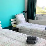 Stylish Apartment In Koeln-Deutz